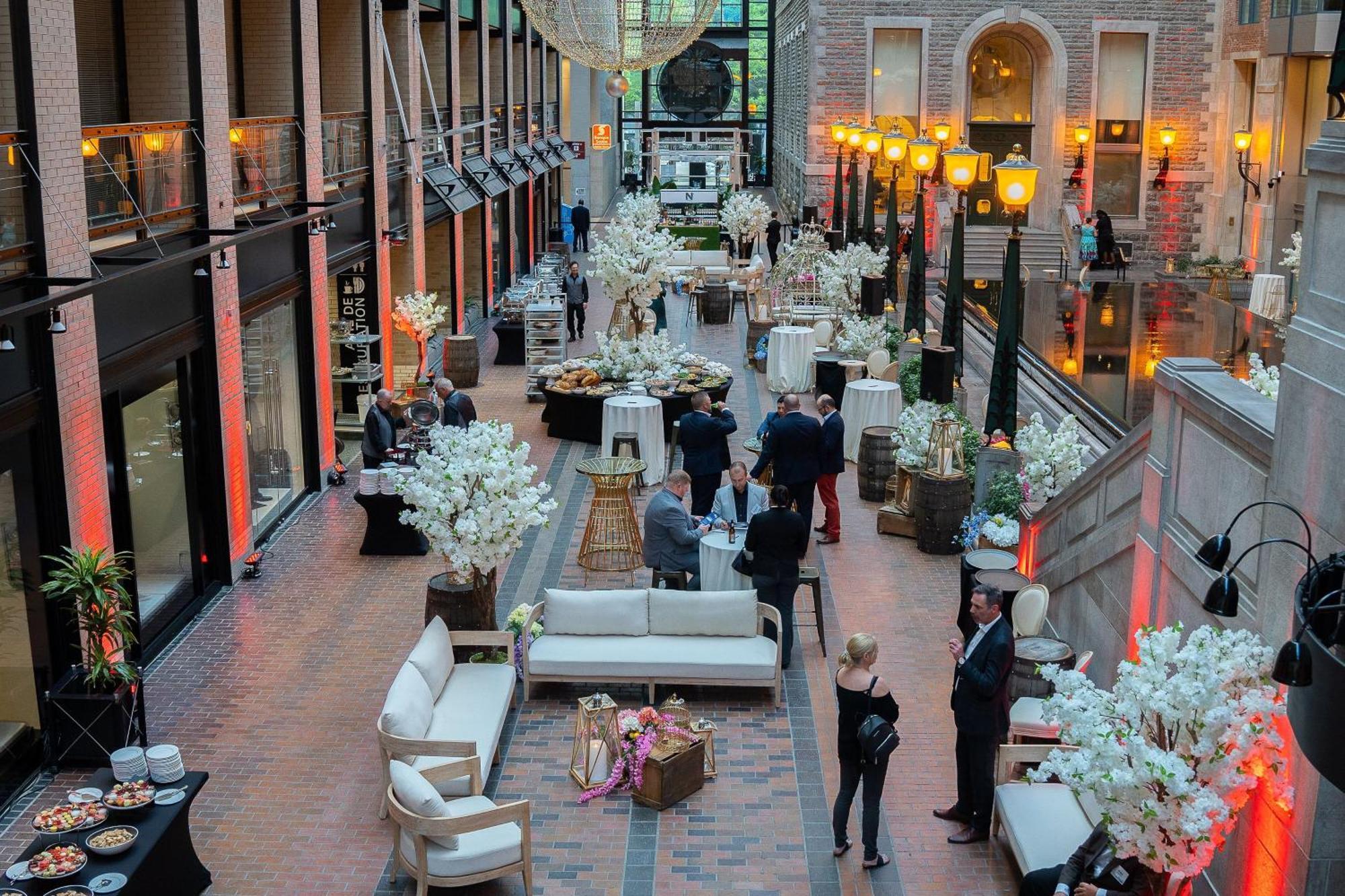 Intercontinental Montreal By Ihg Hotel Exterior photo
