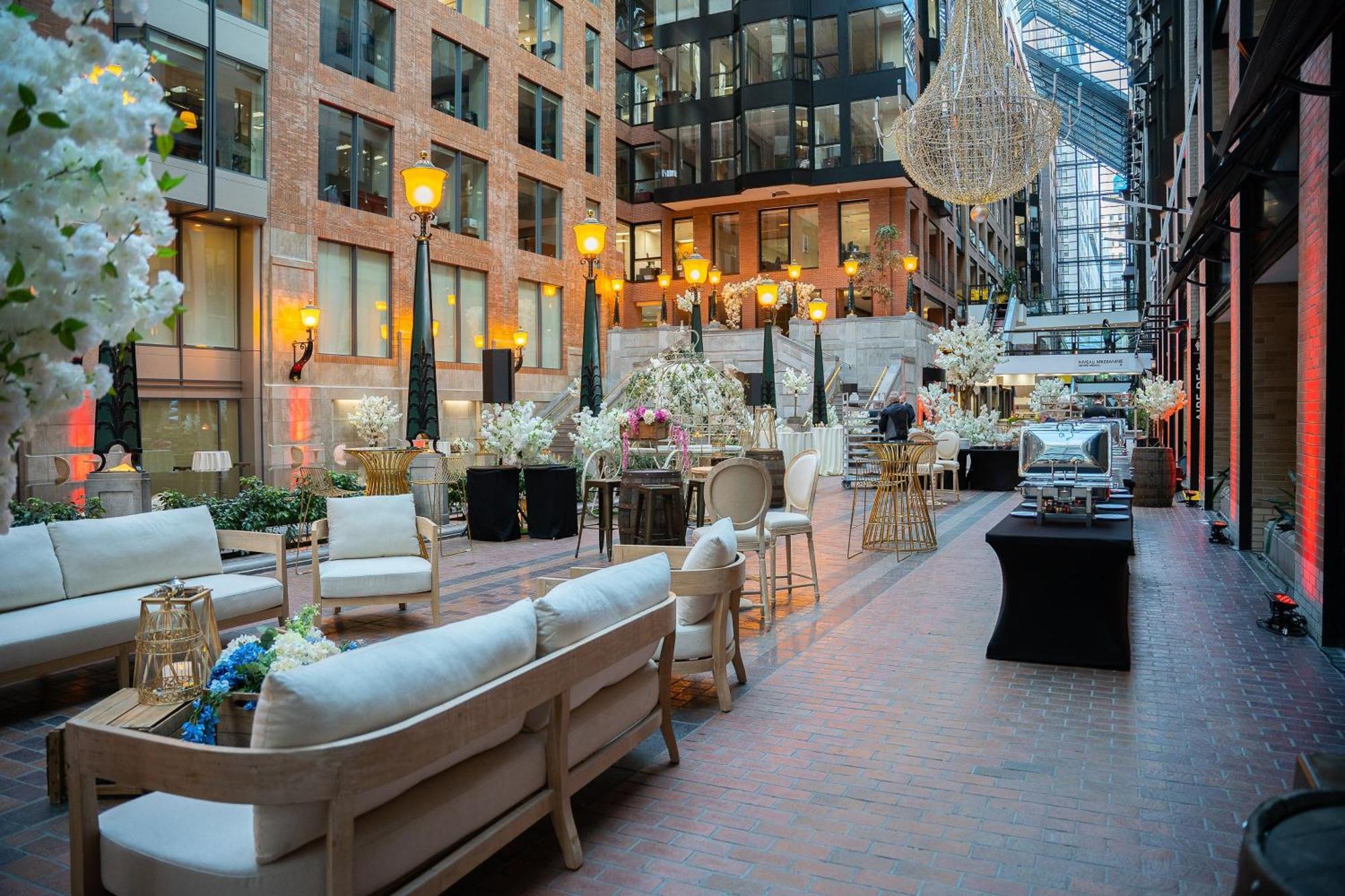 Intercontinental Montreal By Ihg Hotel Exterior photo